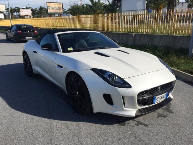 LHD JAGUAR F TYPE